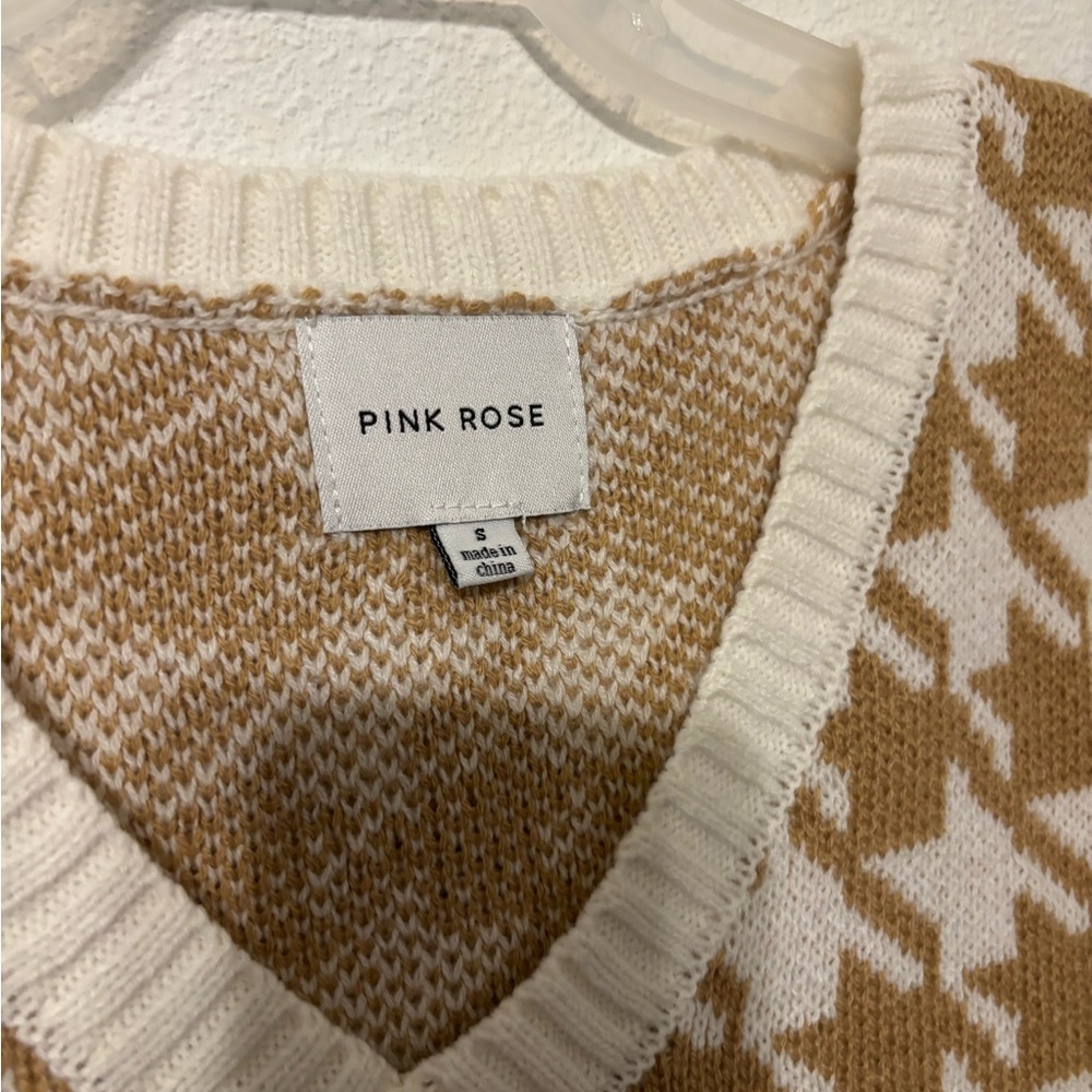 Pink Rose V-Neck Sweater Vest in Tan and White - Picture 2 of 3